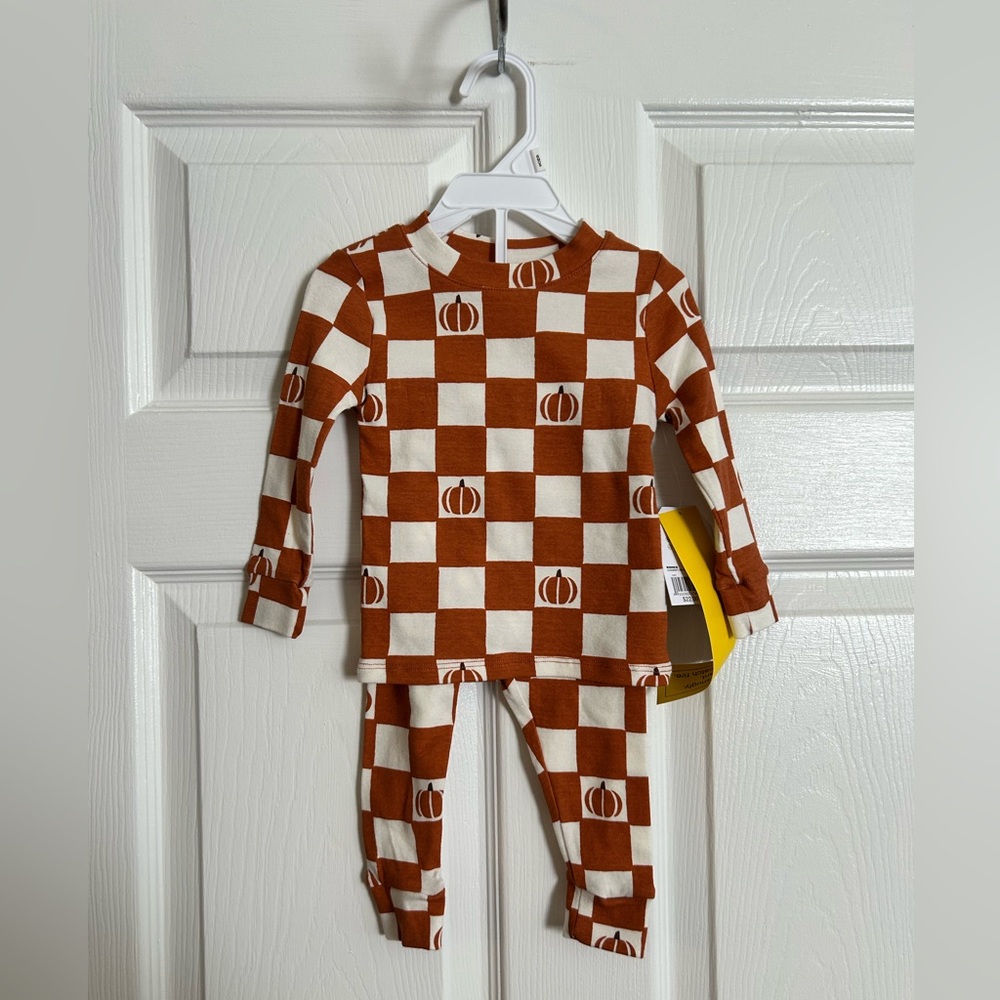 Little Co by Lauren Conrad Orange & white pumpkin 2 piece pajamas NWT